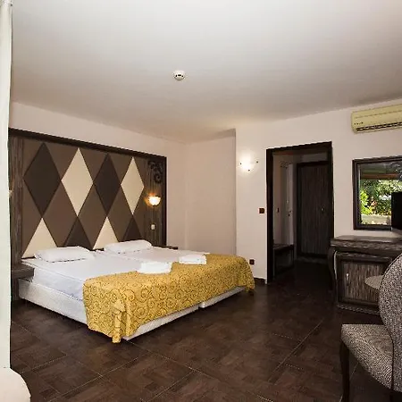 Villas Elenite Курортный комплекс 3*
