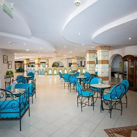 Ośrodek wypoczynkowy Villas Elenite 3*