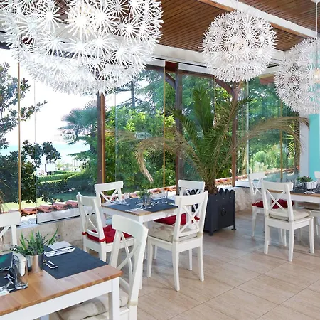 Ośrodek wypoczynkowy Villas Elenite 3*