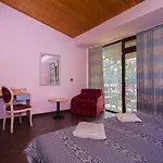 Villas Elenite 3* אלניטה