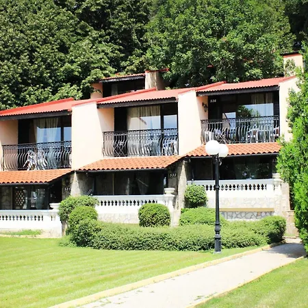 אתר נופש Villas Elenite אלניטה