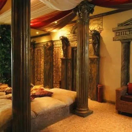 Здравен курорт Villas Elenite 3*