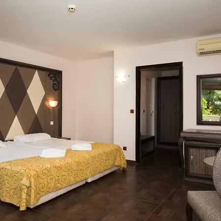 Здравен курорт Villas Elenite