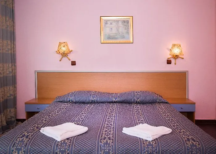 Villas Elenite Resort